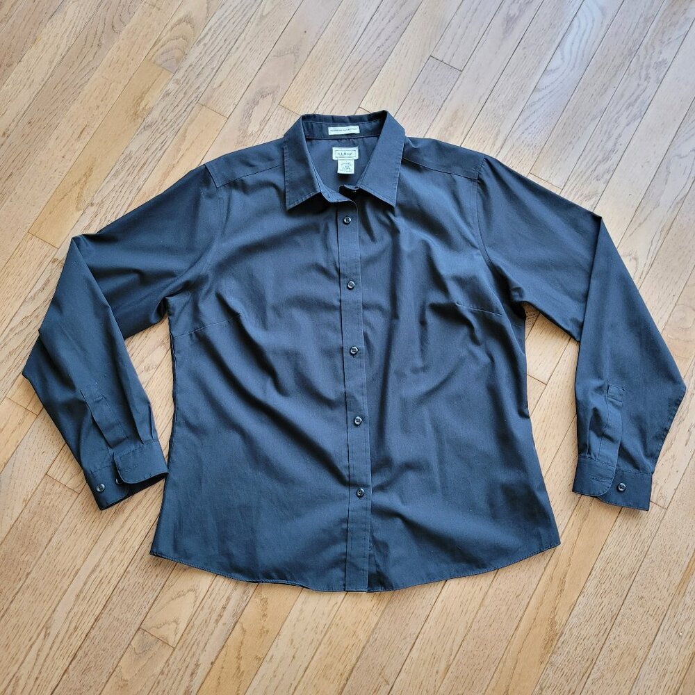 L.L Bean Shirt Wrinkle and Stain Resistant Button Up Work Shirt Black L
